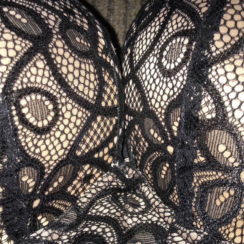 Unique Lace Bra - Picture 4 of 10